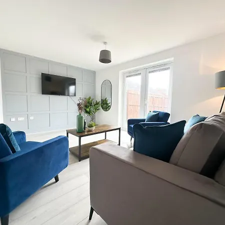 House By Blue Skies * Мидлсбро