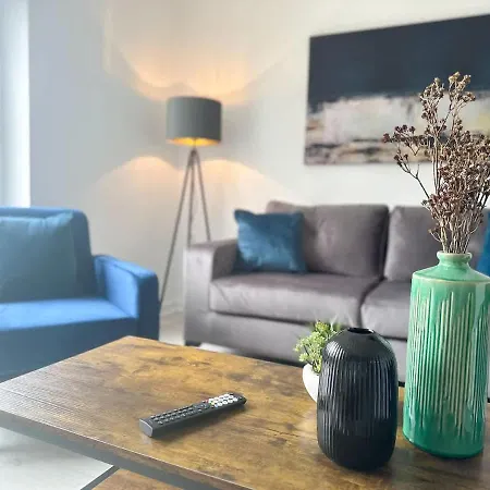 House By Blue Skies Мидлсбро